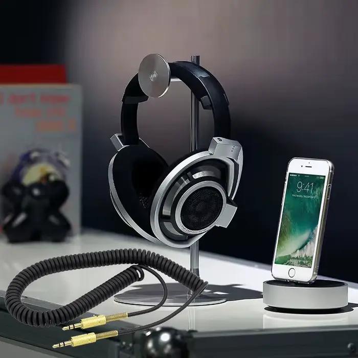Câble audio enroulé de 2 mètres