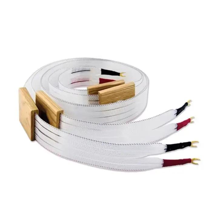 une paire de câbles de klaxon pour haut-parleur hifi V 2