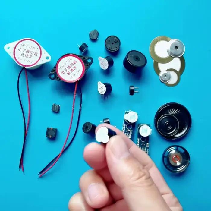 Petit haut-parleur, accessoires audio